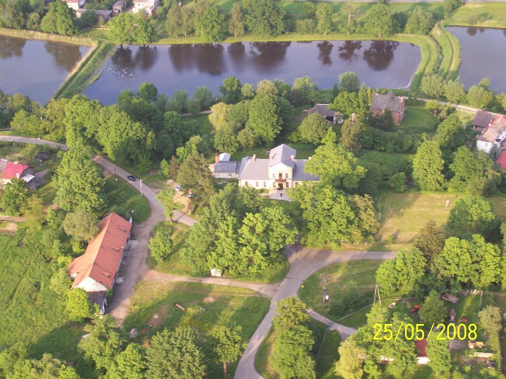 Dworek Mlynarza Zator Exterior foto